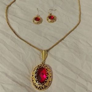 Regal ruby colored set red queen